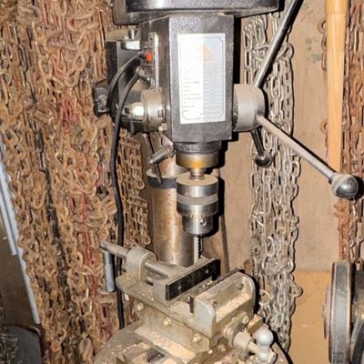 Sale Photo Thumbnail #13: Duracraft drill press
