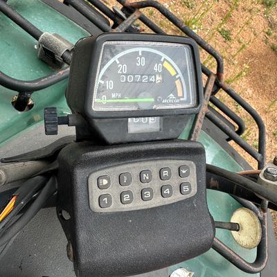 2000 Arctic Cat ATV 400
Needs some luv!

