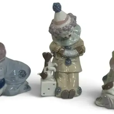Sale Photo Thumbnail #47: 3 Lladró Clown Figurines with Puppies – Vintage Spanish Porcelain Circus Collectibles