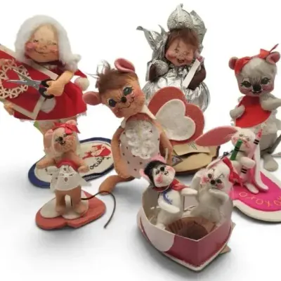 Sale Photo Thumbnail #3: 7 Annalee Dolls Valentine’s Day Vintage Mice – Heart, Love & Romantic Collectibles
