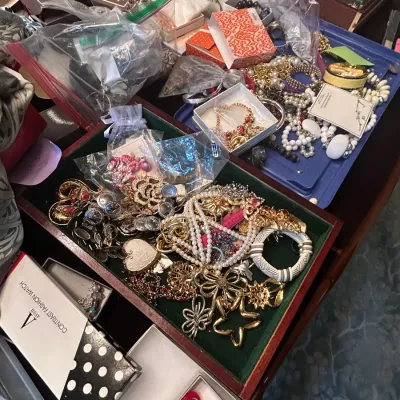 Sale Photo Thumbnail #95