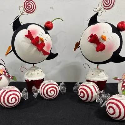 CJ146 Penguins And Candy Canes