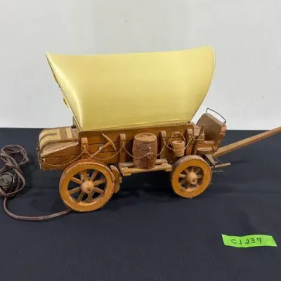 CJ239 Conestoga Chuck wagon Bedroom Lamp