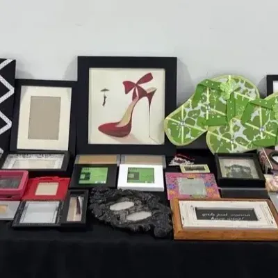 CJ179 Picture Day! Misc Picture Frames, Albums, And More