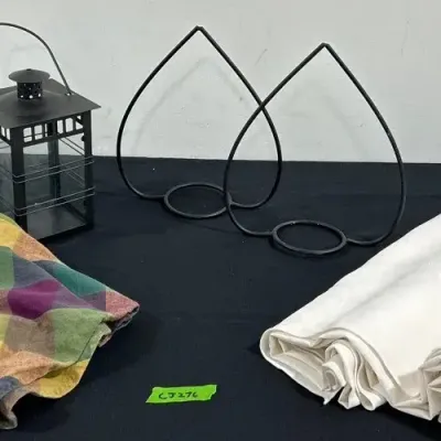CJ276 Candle Holders And Table Cloths