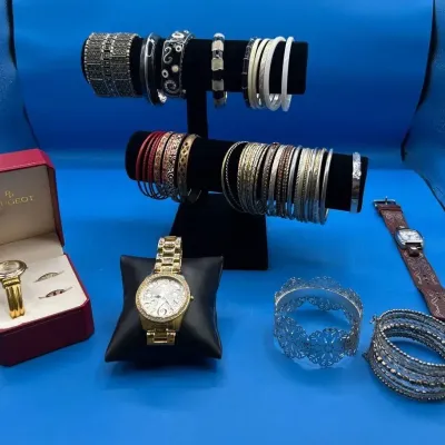 CJ229 Ladies Bracelets And Watches - Costume Jewelry