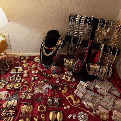 Sale Photo Thumbnail #175