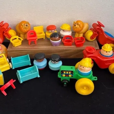 1970s To 1990s Vintage Lot Of Fisher-Price Toy People, Tractors & More!