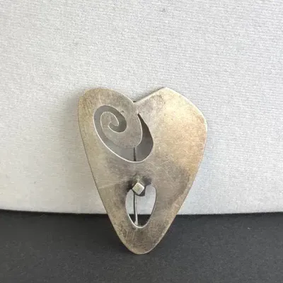 Sterling Silver LOBEL Heart Shape Brooch 9.69g