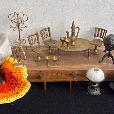 Vintage Doll Furniture * Metal Table W/ Chairs & Cups * Taiwan & Japan * Hong Kong Globe