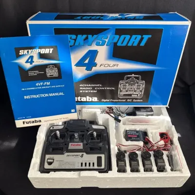 Vintage Futaba Skysport 4 Channel Radio Control RC (4VF- FM) * For Aircraft Models 