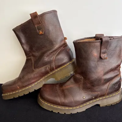 Men’s Size 13 DOC MARTENS Boots 