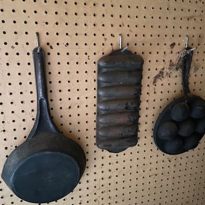 Sale Photo Thumbnail #248: Cook ware