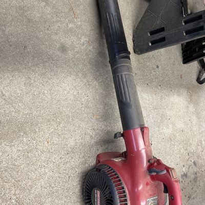 Sale Photo Thumbnail #79: Craftsman blower