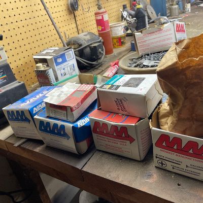 Sale Photo Thumbnail #28: Top of work bench