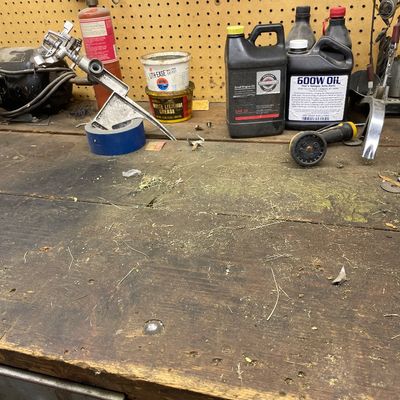 Sale Photo Thumbnail #27: Top of work bench