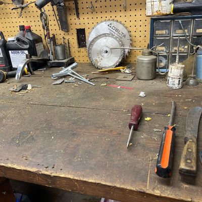 Sale Photo Thumbnail #26: Top of work bench