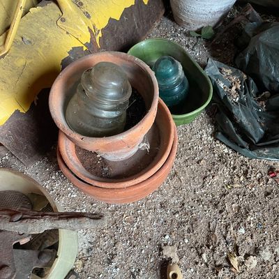 Sale Photo Thumbnail #266: Insulators and pots