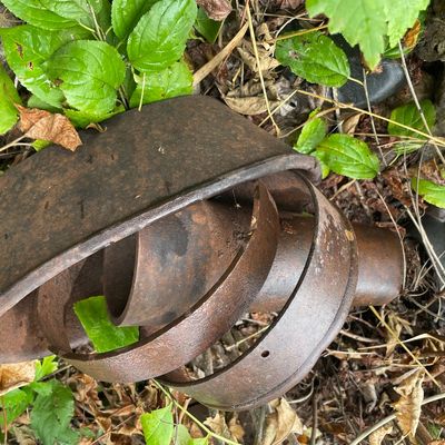 Sale Photo Thumbnail #213: Metal items