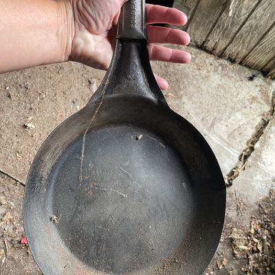 Sale Photo Thumbnail #249: Cook ware