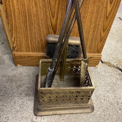 Sale Photo Thumbnail #109: Fireplace accessories