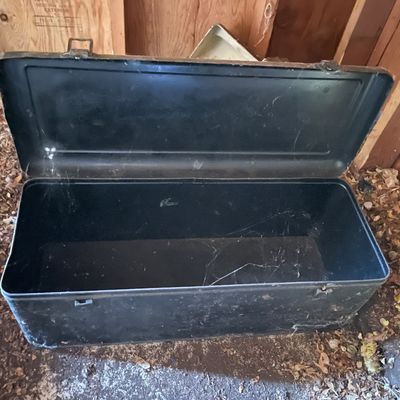Sale Photo Thumbnail #255: Metal box