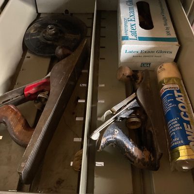 Sale Photo Thumbnail #56: Heavy duty cabinet