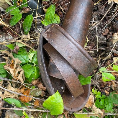 Sale Photo Thumbnail #212: Metal items