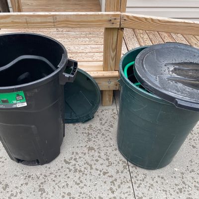 Sale Photo Thumbnail #206: Garbage can of hoses