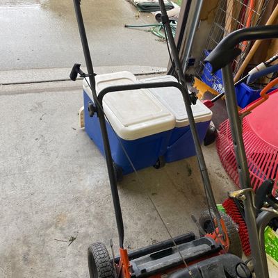 Sale Photo Thumbnail #179: Lawnmower