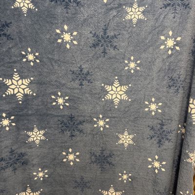 2 piece Winter Snowflake Fleece Throws
