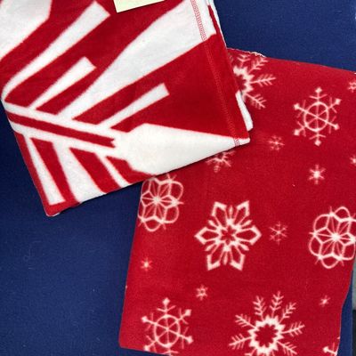 Set of two Winter snowflake fleece blanket
