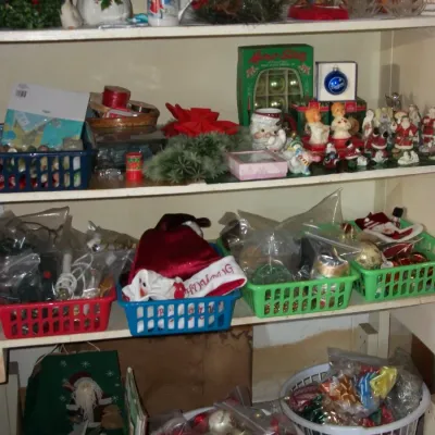 Sale Photo Thumbnail #107: Holiday Items
