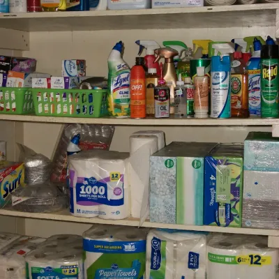 Sale Photo Thumbnail #109: Household Supplies