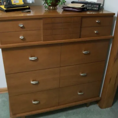 Sale Photo Thumbnail #64: Vintage Kroehler MCM Chest Of Drawers