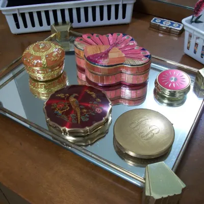 Sale Photo Thumbnail #70: Vintage Vanity Items