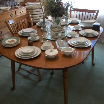 Sale Photo Thumbnail #28: Vintage Ethan Allen Dining w/6 chairs and Leaf