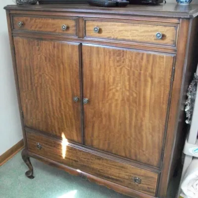 Sale Photo Thumbnail #49: Vintage Gentleman's Chest