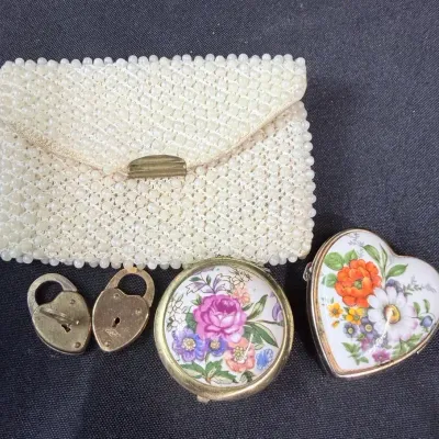Vintage Beaded Coin Purse Clutch Floral Trinket Boxes Heart Padlocks Mixed Lot