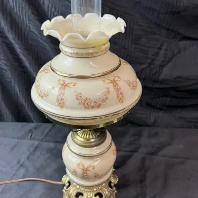 Vintage Victorian Style Electric “GWTW” Hurricane Lamp Ivory Glass Gold Floral Brass Tone