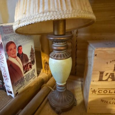 Sale Photo Thumbnail #292: Vintage Neoclassical Alabaster and Brass Urn Table Lamp