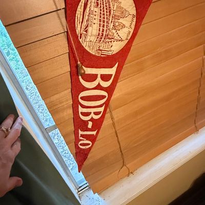 Sale Photo Thumbnail #360: Vintage Bob-Lo Island Amusement Park Pennant