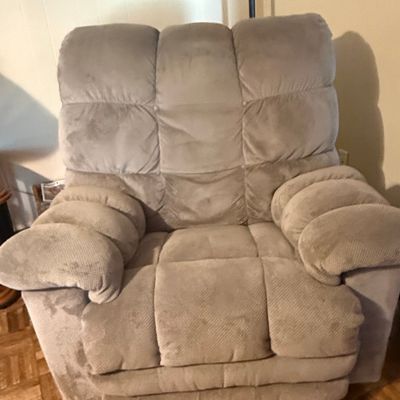 Catnapper "Daly" Swivel Glider Recliner