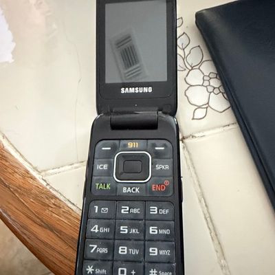 Sale Photo Thumbnail #277: Samsung Haven SCH-U320 Flip Phone