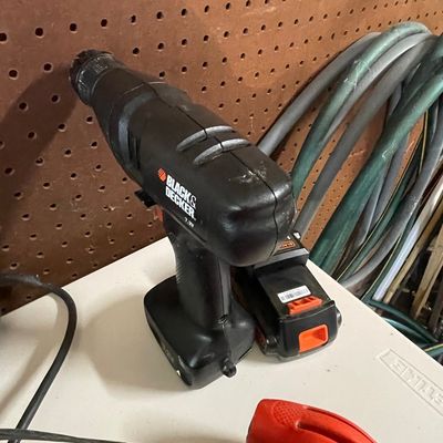 Sale Photo Thumbnail #478: Black & Decker 7.2V Cordless Drill with Charger and Case