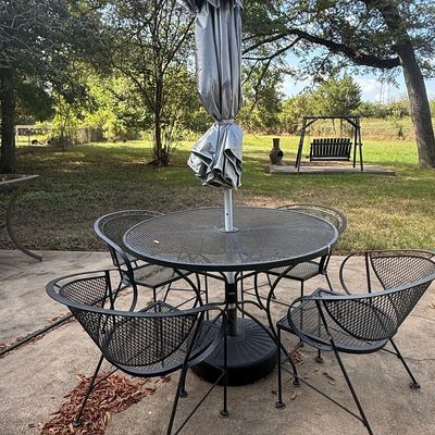 Russell Woodard Style Wrought Iron Patio Dining Set