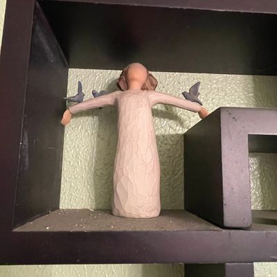 Sale Photo Thumbnail #384: Willow Tree 'Angel of Healing' Figurine by Susan Lordi