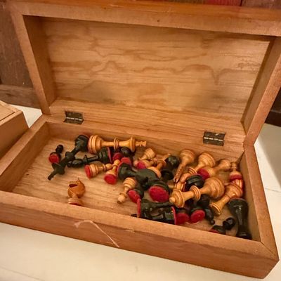 Sale Photo Thumbnail #216: Vintage Staunton-Style Wooden Chess Set in Folding Board Box