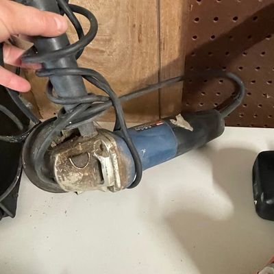 Sale Photo Thumbnail #553: Bosch 4-1/2" Angle Grinder