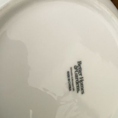 Better Homes & Gardens White Porcelain Bowl